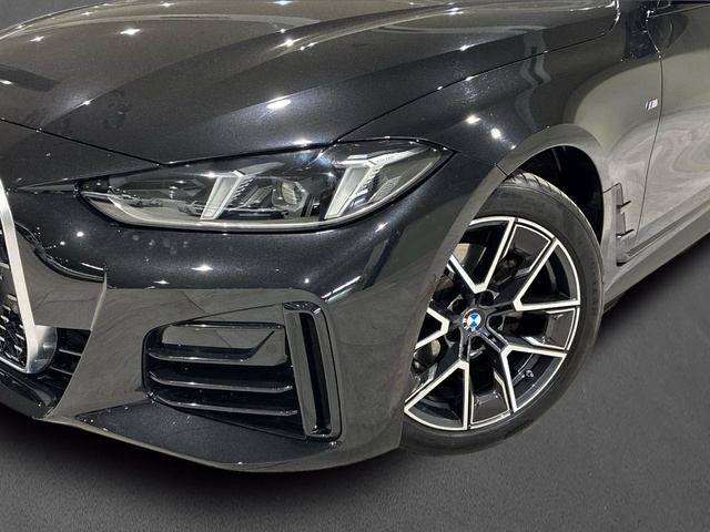 BMW Serie 4 420d Gran Coupe color Negro. Año 2025. 140KW(190CV). Diésel. En concesionario BMW Marcos Automoción de Valencia