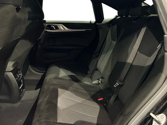 BMW Serie 4 420d Gran Coupe color Negro. Año 2025. 140KW(190CV). Diésel. En concesionario BMW Marcos Automoción de Valencia