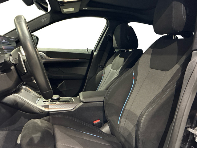 BMW Serie 4 420d Gran Coupe color Negro. Año 2025. 140KW(190CV). Diésel. En concesionario BMW Marcos Automoción de Valencia