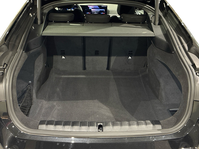 BMW Serie 4 420d Gran Coupe color Negro. Año 2025. 140KW(190CV). Diésel. En concesionario BMW Marcos Automoción de Valencia