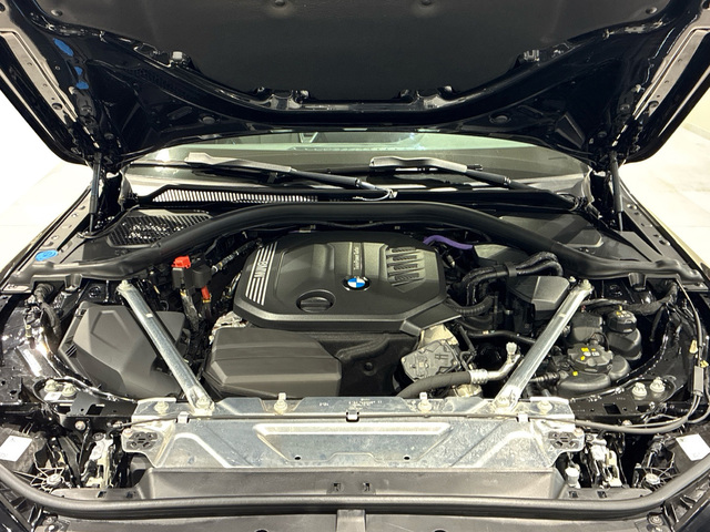 BMW Serie 4 420d Gran Coupe color Negro. Año 2025. 140KW(190CV). Diésel. En concesionario BMW Marcos Automoción de Valencia