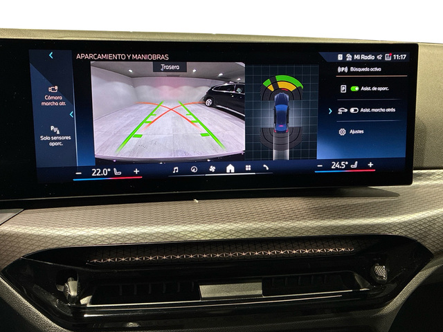 BMW Serie 4 420d Gran Coupe color Negro. Año 2025. 140KW(190CV). Diésel. En concesionario BMW Marcos Automoción de Valencia