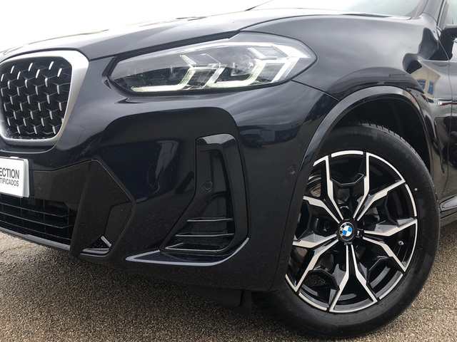BMW X4 xDrive20d color Negro. Año 2025. 140KW(190CV). Diésel. En concesionario Vehinter Getafe de Madrid