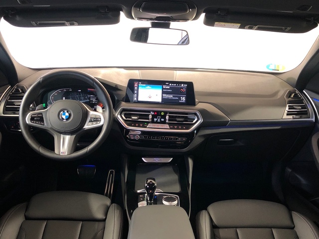 BMW X4 xDrive20d color Negro. Año 2025. 140KW(190CV). Diésel. En concesionario Vehinter Getafe de Madrid