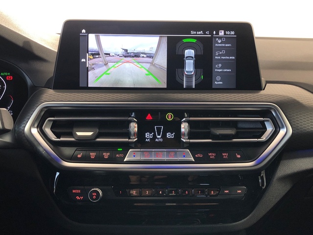 BMW X4 xDrive20d color Negro. Año 2025. 140KW(190CV). Diésel. En concesionario Vehinter Getafe de Madrid