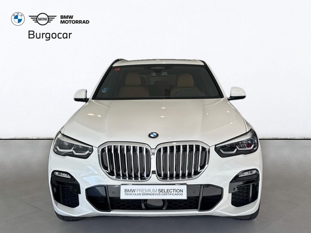BMW X5 xDrive30d color Blanco. Año 2021. 210KW(286CV). Diésel. En concesionario Motor Gorbea de Álava