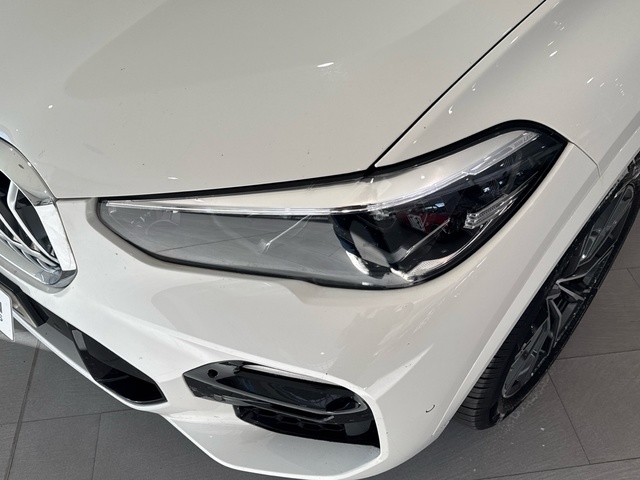 BMW X5 xDrive30d color Blanco. Año 2021. 210KW(286CV). Diésel. En concesionario Motor Gorbea de Álava