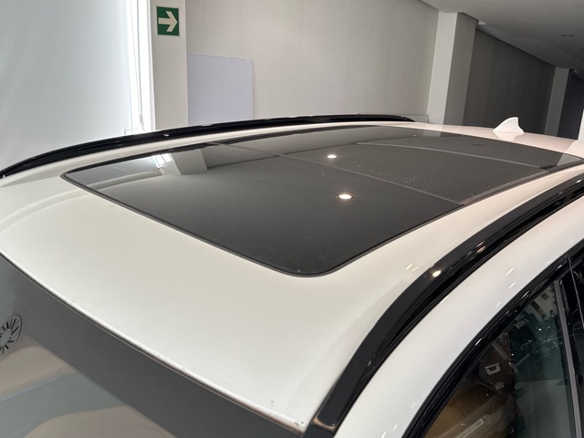 BMW X5 xDrive30d color Blanco. Año 2021. 210KW(286CV). Diésel. En concesionario Motor Gorbea de Álava