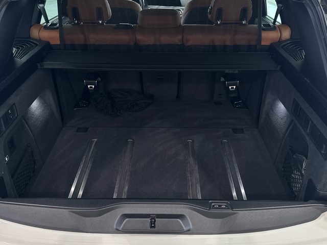 BMW X5 xDrive30d color Blanco. Año 2021. 210KW(286CV). Diésel. En concesionario Motor Gorbea de Álava