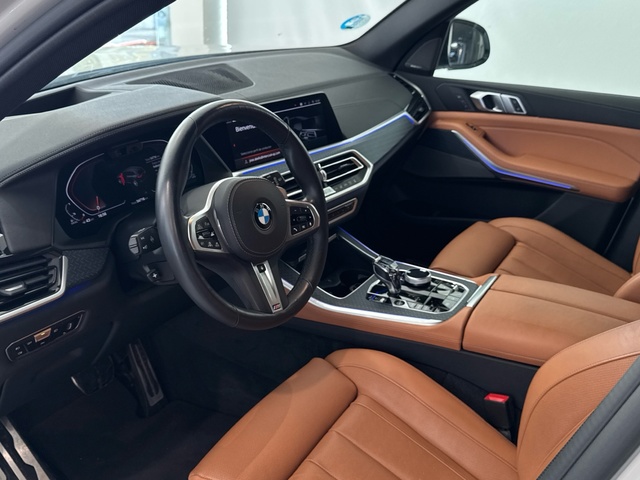 BMW X5 xDrive30d color Blanco. Año 2021. 210KW(286CV). Diésel. En concesionario Motor Gorbea de Álava