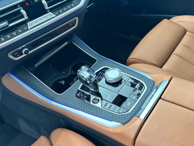 BMW X5 xDrive30d color Blanco. Año 2021. 210KW(286CV). Diésel. En concesionario Motor Gorbea de Álava