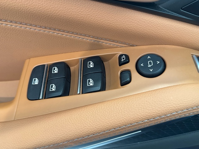 BMW X5 xDrive30d color Blanco. Año 2021. 210KW(286CV). Diésel. En concesionario Motor Gorbea de Álava