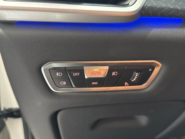 BMW X5 xDrive30d color Blanco. Año 2021. 210KW(286CV). Diésel. En concesionario Motor Gorbea de Álava