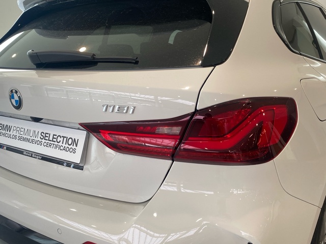 BMW Serie 1 118d color Blanco. Año 2021. 110KW(150CV). Diésel. En concesionario Motor Gorbea de Álava