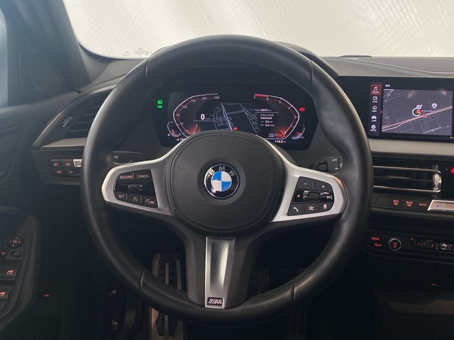 BMW Serie 1 118d color Blanco. Año 2021. 110KW(150CV). Diésel. En concesionario Motor Gorbea de Álava