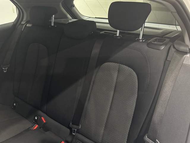 BMW Serie 1 116d color Blanco. Año 2021. 85KW(116CV). Diésel. En concesionario Motor Gorbea de Álava