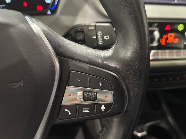 BMW Serie 1 116d color Blanco. Año 2021. 85KW(116CV). Diésel. En concesionario Motor Gorbea de Álava