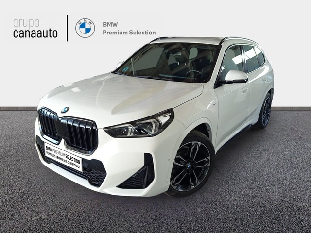 BMW X1 sDrive18d color Blanco. Año 2022. 110KW(150CV). Diésel. En concesionario LAS CHAFIRAS de Sta. C. Tenerife