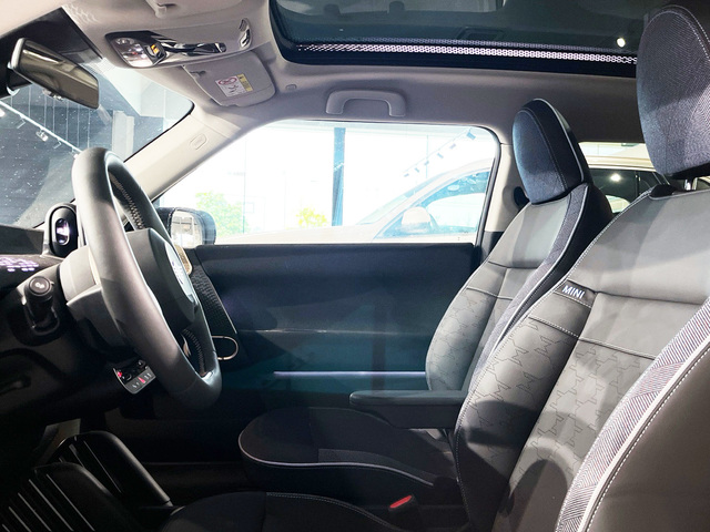 fotoG 10 del MINI MINI Cooper SE 160 kW (218 CV) 218cv Eléctrico del 2024 en Murcia