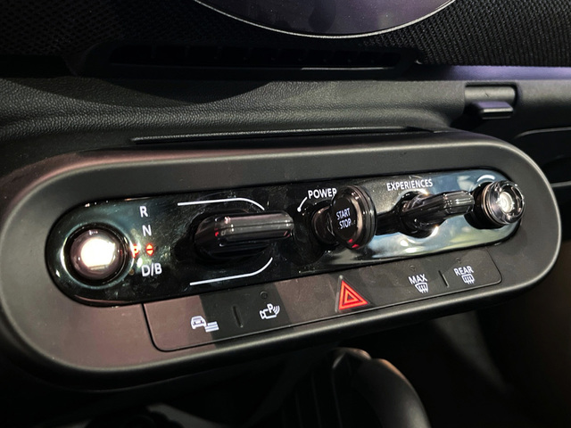 fotoG 14 del MINI MINI Cooper SE 160 kW (218 CV) 218cv Eléctrico del 2024 en Murcia