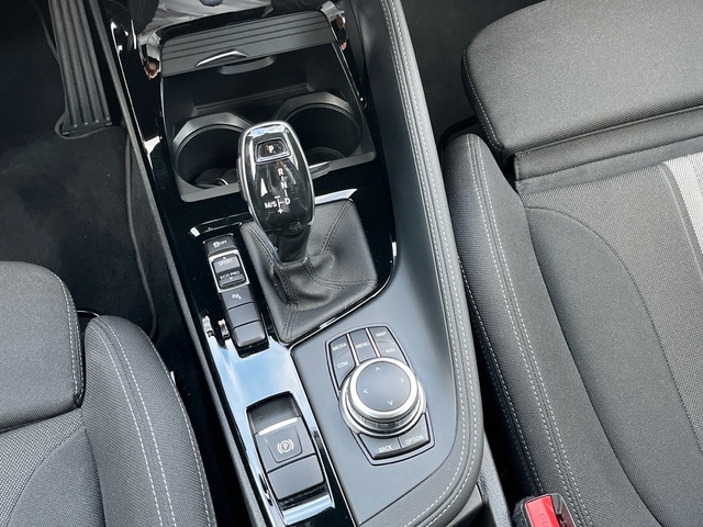 BMW X2 sDrive18i color Blanco. Año 2020. 103KW(140CV). Gasolina. En concesionario MURCIA PREMIUM S.L. JUAN CARLOS I de Murcia