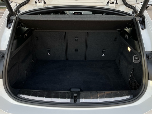 BMW X2 sDrive18i color Blanco. Año 2020. 103KW(140CV). Gasolina. En concesionario MURCIA PREMIUM S.L. JUAN CARLOS I de Murcia