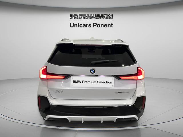 BMW X1 sDrive20d color Blanco. Año 2025. 120KW(163CV). Diésel. En concesionario Unicars Ponent de Lleida