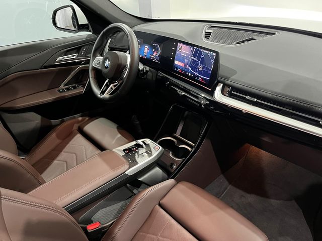 BMW X1 sDrive20d color Blanco. Año 2025. 120KW(163CV). Diésel. En concesionario Unicars Ponent de Lleida