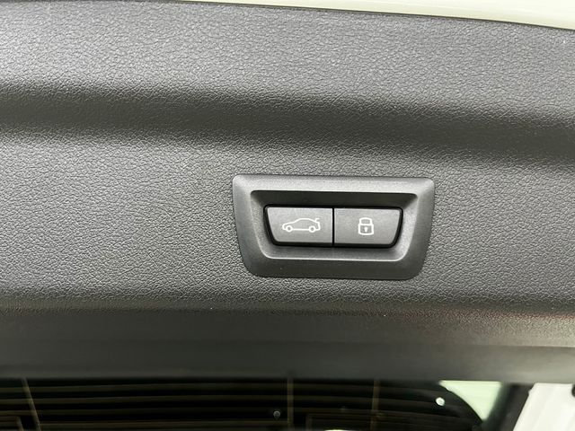 BMW X1 sDrive20d color Blanco. Año 2025. 120KW(163CV). Diésel. En concesionario Unicars Ponent de Lleida