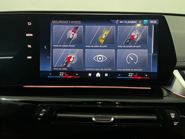 BMW X1 sDrive20d color Blanco. Año 2025. 120KW(163CV). Diésel. En concesionario Unicars Ponent de Lleida