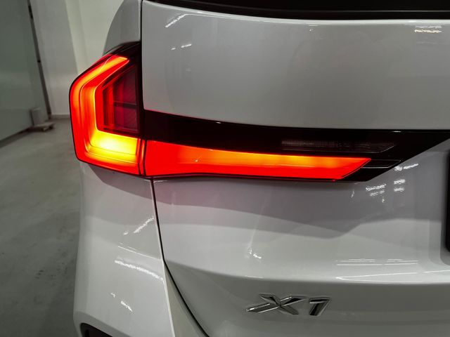 BMW X1 sDrive20d color Blanco. Año 2025. 120KW(163CV). Diésel. En concesionario Unicars Ponent de Lleida
