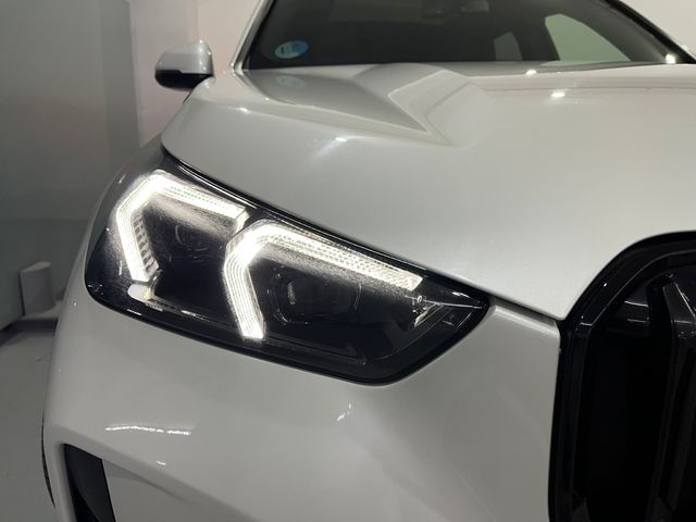 BMW X1 sDrive20d color Blanco. Año 2025. 120KW(163CV). Diésel. En concesionario Unicars Ponent de Lleida