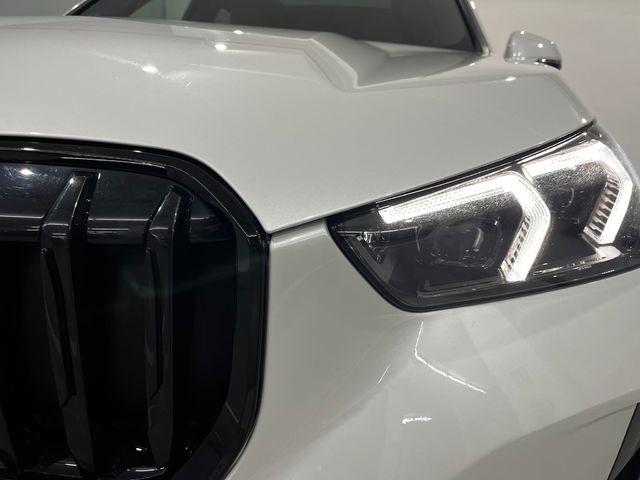 BMW X1 sDrive20d color Blanco. Año 2025. 120KW(163CV). Diésel. En concesionario Unicars Ponent de Lleida