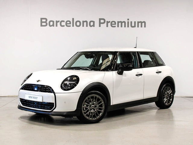 fotoG 0 del MINI MINI 5 Puertas Cooper C 115 kW (156 CV) 156cv Gasolina del 2025 en Barcelona