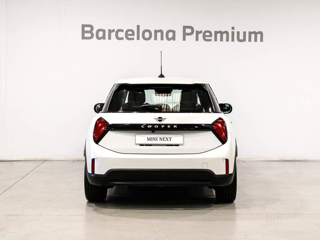 fotoG 4 del MINI MINI 5 Puertas Cooper C 115 kW (156 CV) 156cv Gasolina del 2025 en Barcelona