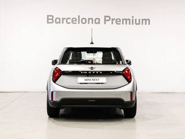 fotoG 4 del MINI MINI 5 Puertas Cooper C 115 kW (156 CV) 156cv Gasolina del 2025 en Barcelona