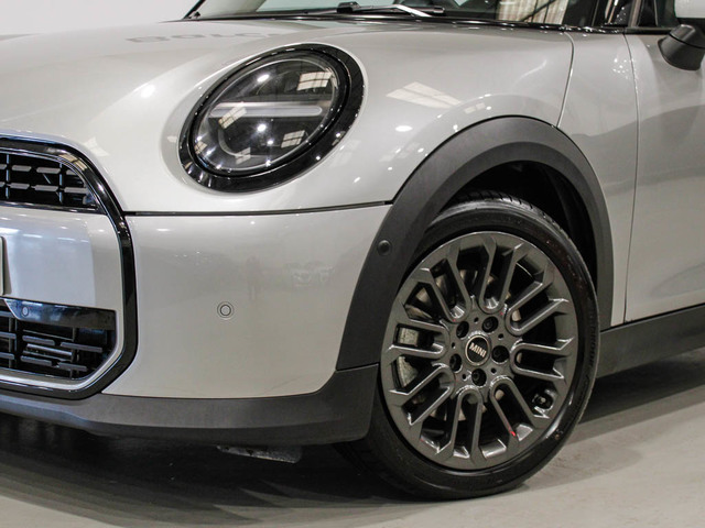 fotoG 5 del MINI MINI 5 Puertas Cooper C 115 kW (156 CV) 156cv Gasolina del 2025 en Barcelona