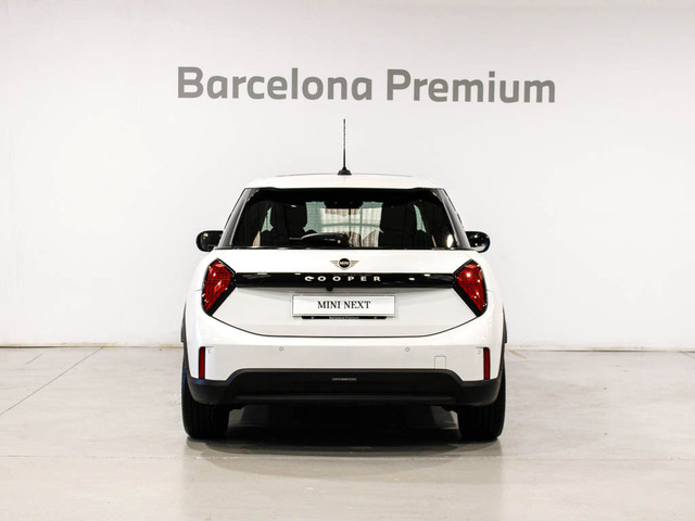 fotoG 4 del MINI MINI 5 Puertas Cooper C 115 kW (156 CV) 156cv Gasolina del 2025 en Barcelona