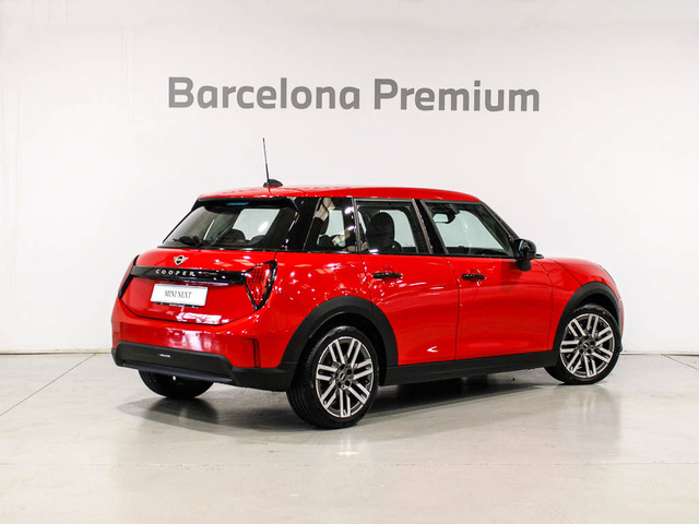fotoG 3 del MINI MINI 5 Puertas Cooper C 115 kW (156 CV) 156cv Gasolina del 2025 en Barcelona