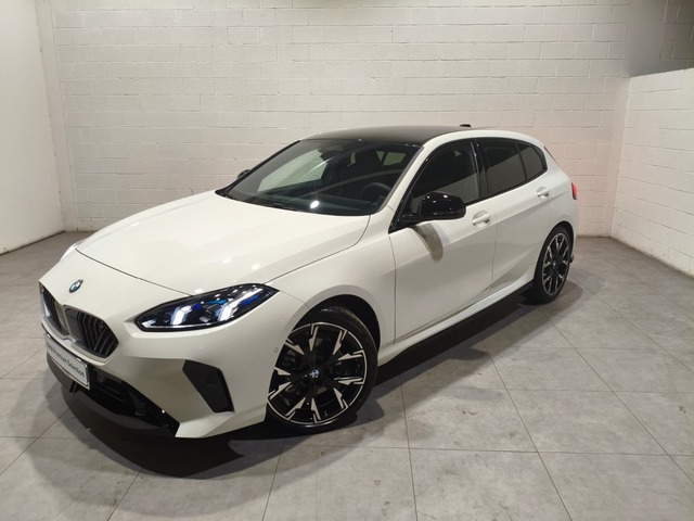 BMW Serie 1 120d color Blanco. Año 2025. 120KW(163CV). Diésel. En concesionario Quadis Munich de Barcelona