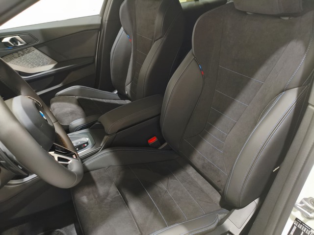 BMW Serie 1 120d color Blanco. Año 2025. 120KW(163CV). Diésel. En concesionario Quadis Munich de Barcelona