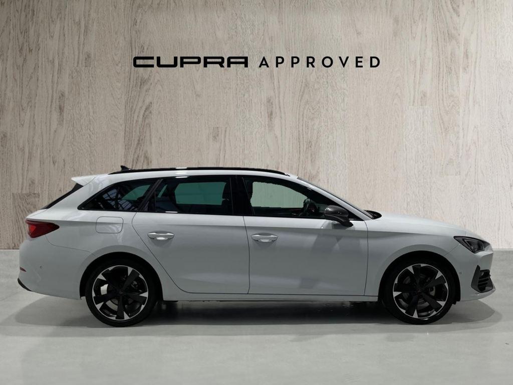 CUPRA Leon Sportstourer 1.5 eTSI en Barcelona