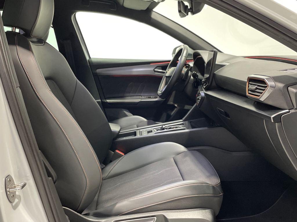 CUPRA Leon Sportstourer 1.5 eTSI en Barcelona