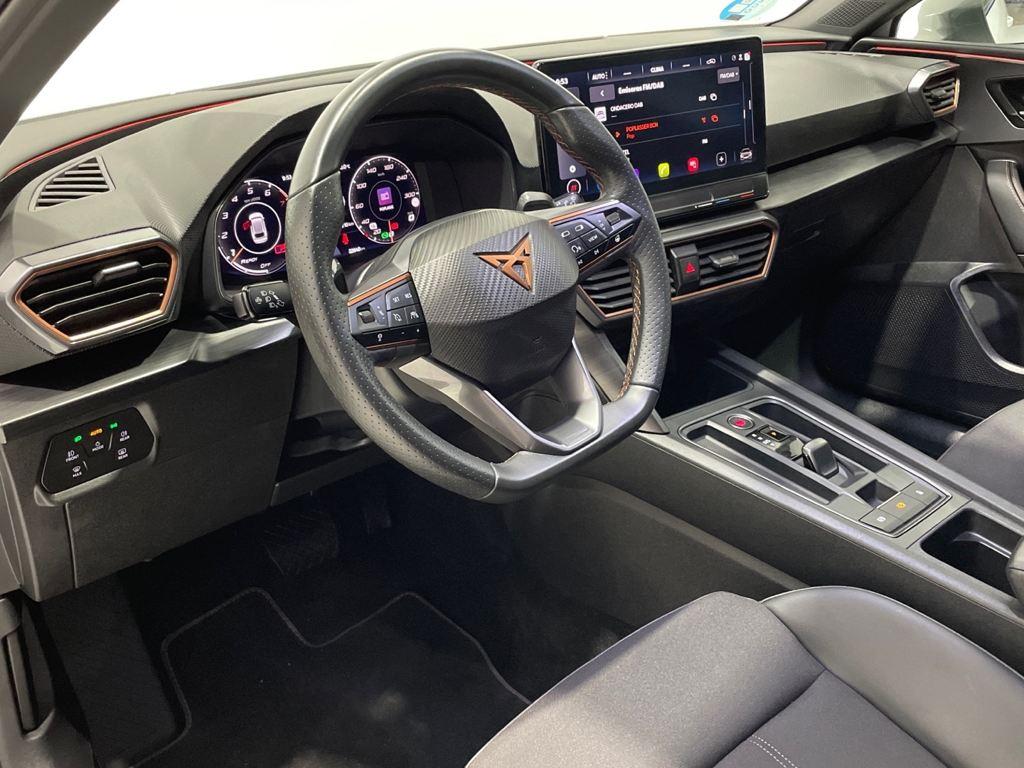 CUPRA Leon Sportstourer 1.5 eTSI en Barcelona