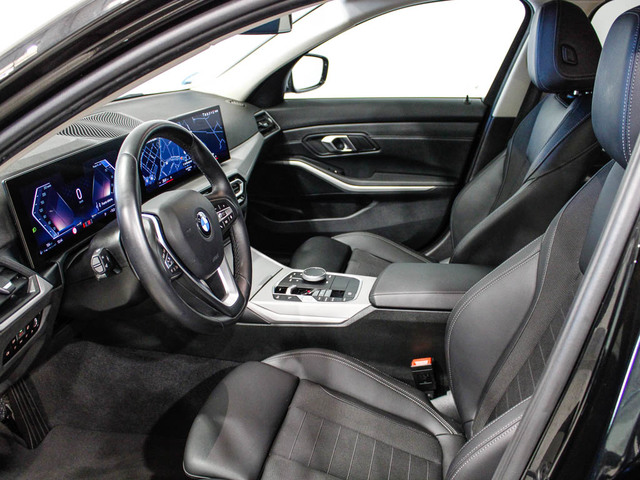 BMW Serie 3 320d color Negro. Año 2024. 140KW(190CV). Diésel. En concesionario Barcelona Premium -- GRAN VIA de Barcelona