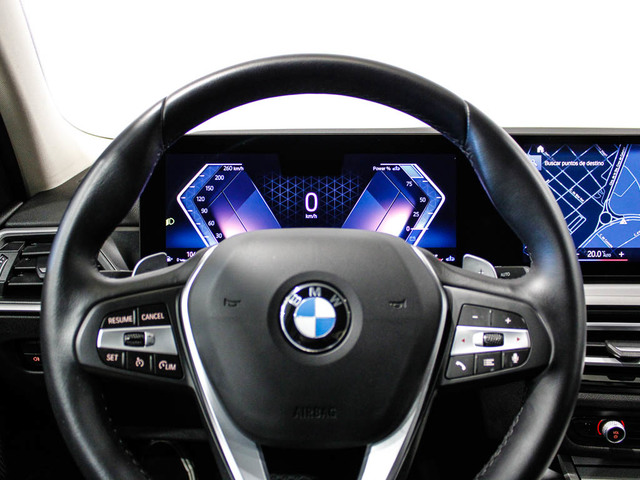 BMW Serie 3 320d color Negro. Año 2024. 140KW(190CV). Diésel. En concesionario Barcelona Premium -- GRAN VIA de Barcelona