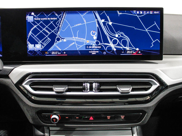 BMW Serie 3 320d color Negro. Año 2024. 140KW(190CV). Diésel. En concesionario Barcelona Premium -- GRAN VIA de Barcelona