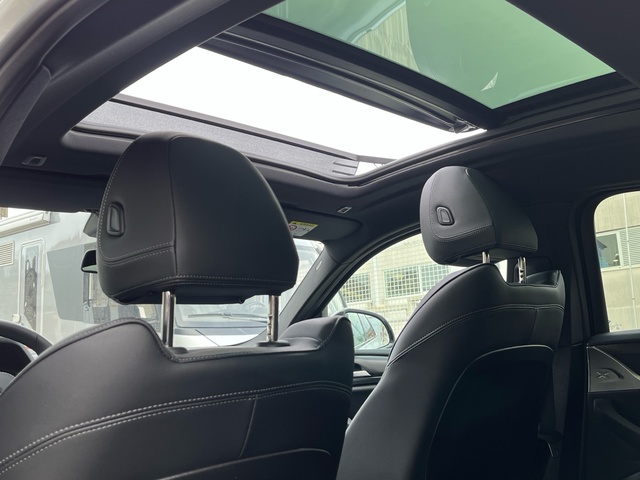 BMW X4 xDrive20d color Blanco. Año 2025. 140KW(190CV). Diésel. En concesionario Celtamotor Vigo de Pontevedra