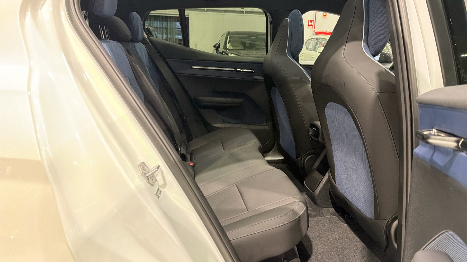 Volvo EX30 segunda mano 87114371 - 28