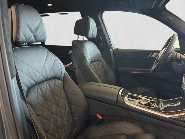 BMW X7 xDrive40d color Gris. Año 2025. 259KW(352CV). Diésel. En concesionario Enekuri Motor de Vizcaya